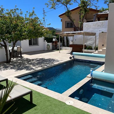 Lux Spa 2 Barcelona Vallirana المظهر الخارجي الصورة